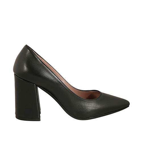 block heel pointed pumps
