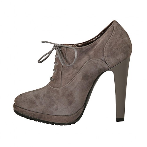 taupe suede pump