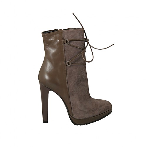 botines con cordones