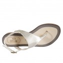 Sandale entredoigt pour femmes en cuir lamé platine talon 2 - Pointures disponibles:  42