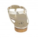 Sandalo infradito da donna con cinturino in pelle stampata laminata platino tacco 1 - Misure disponibili: 42
