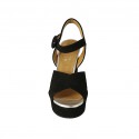 Sandalia para mujer en gamuza negra y piel laminada plateada con cinturon, plataforma y tacon 9 - Tallas disponibles:  42