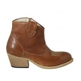 Woman's Texan ankle boot with zipper and embroidered captoe in cognac brown leather heel 5 - Available sizes:  32, 43