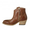 Woman's Texan ankle boot with zipper and embroidered captoe in tan brown leather heel 5 - Available sizes:  32, 33, 43, 45