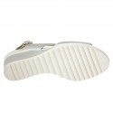 Sandale pour femmes avec elastiques en cuir lamé argent talon compensé 5 - Pointures disponibles:  31