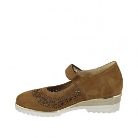 Zapato para mujer con velcro y plantilla extraible en gamuza perforada color tabaco tacon 4 - Tallas disponibles:  31 2