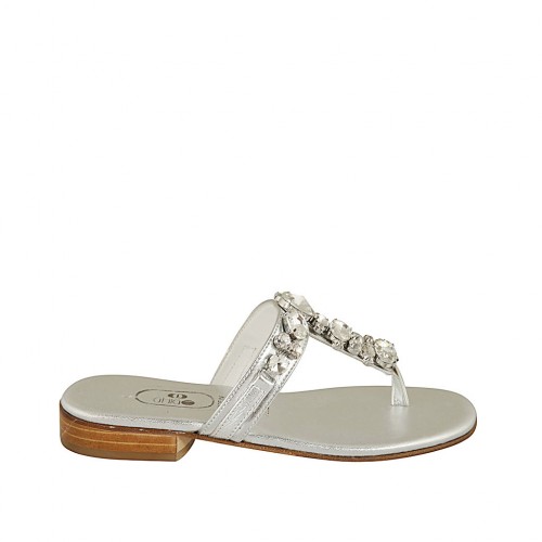 Chanclas de dedo con estrás para mujer en piel plateada tacon 2