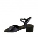 Sandalo da donna con cinturino in pelle laminata stampata blu tacco 4 - Misure disponibili: 42