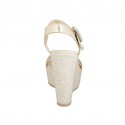 Sandale pour femmes avec plateforme et courroie en daim lamé et imprimé platine talon compensé 12 - Pointures disponibles:  43