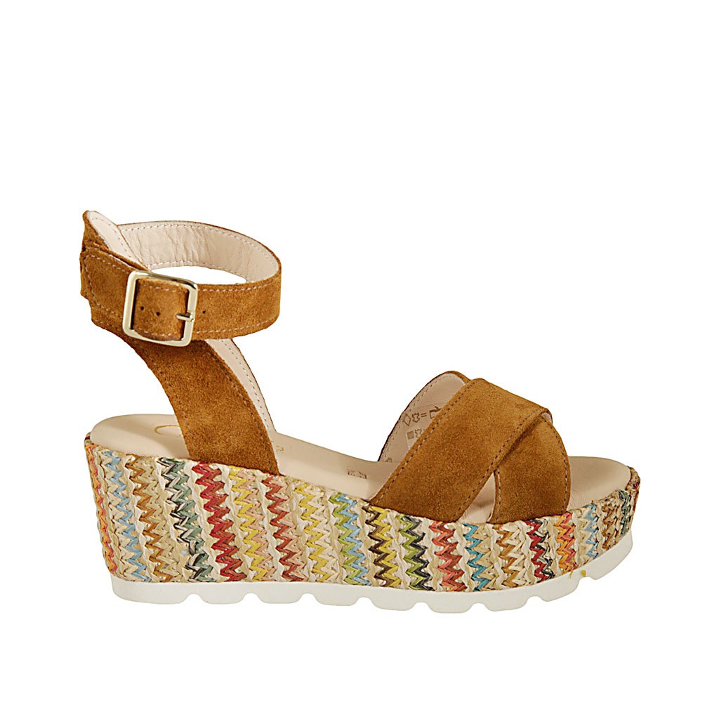Sandalia para mujer con plataforma y cinturon en gamuza color cuero y  tejido multicolor cuña 6