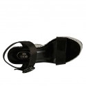 Sandalia para mujer con plataforma y cinturon en gamuza laminada estampada negra y tejido gris cuña 12 - Tallas disponibles:  43