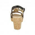 Sandalia para mujer con plataforma en piel perforada negra tacon 8 - Tallas disponibles:  42