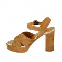 Sandale pour femmes en daim brun et cuir lamé platine avec courroie, plateforme et talon 9 - Pointures disponibles:  42