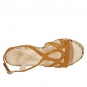 Sandale pour femmes avec plateforme en daim cognac et talon compensé multicouleur 9 - Pointures disponibles:  42