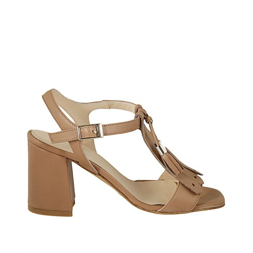 Sandalo da donna con frange e nappine in pelle beige tacco 7 - Misure disponibili: 32, 33, 42, 43, 44