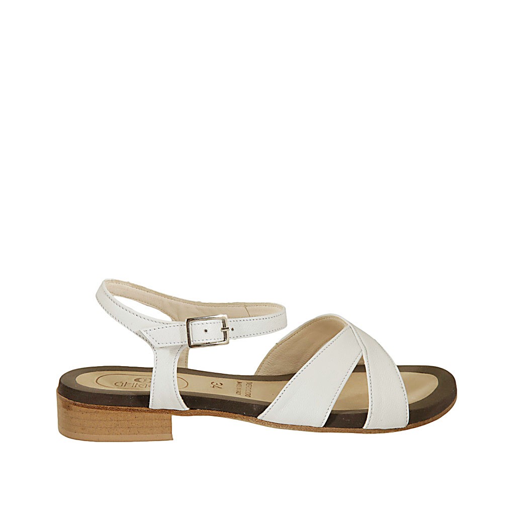 Sandalia para mujer con cinturon en piel blanca tacon 2