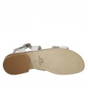 Sandalo da donna in pelle bianca e metallizzata argento tacco 2 - Misure disponibili: 32, 33, 34, 42, 43, 44, 45, 46