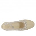 Decolté da donna in tessuto trasparente e vernice beige con plantare estraibile zeppa 5 - Misure disponibili: 42, 44