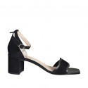 Zapato abierto para mujer con cinturon al tobillo en piel y gamuza negra tacon 7 - Tallas disponibles:  43, 45