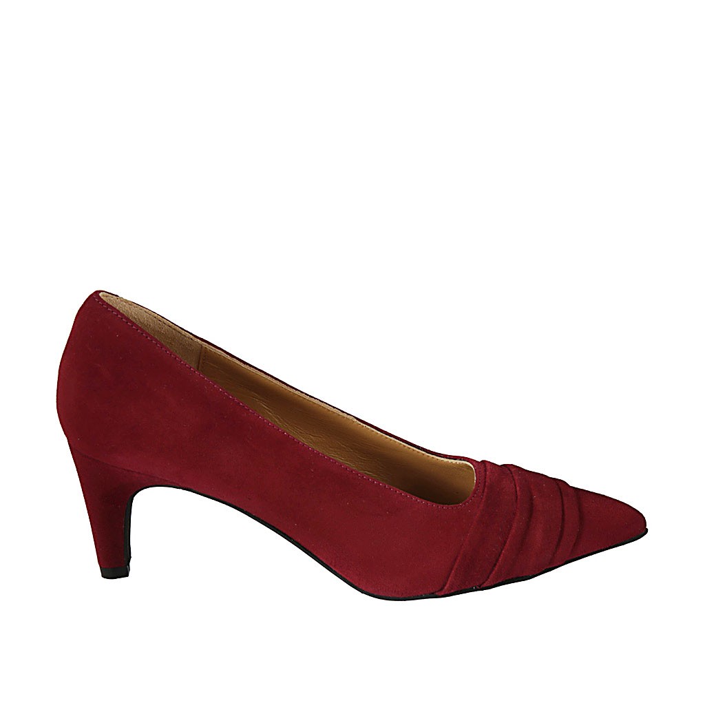 Buy > red suede pump > in stock