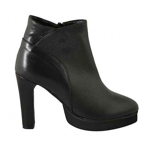 Woman's ankle boot with zipper and platform in black leather with heel 10 - Available sizes:  42