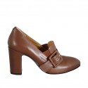 Chaussure fermée pour femmes avec elastiques et boucle en cuir brun clair talon 8 - Pointures disponibles:  42
