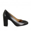 Woman's pump with rounded tip in black leather heel 8 - Available sizes:  32
