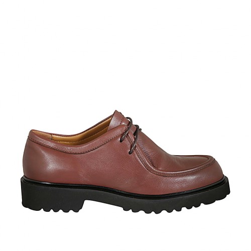 Woman's laced derby shoe in light brown leather heel 3 - Available sizes:  32, 43