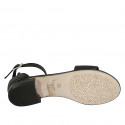 Zapato abierto para mujer en piel negra con cinturon y tachuelas coloridas tacon 2 - Tallas disponibles:  32, 33