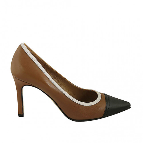 Woman's pointy pump in tan, black and white leather heel 8 - Available sizes:  31, 42
