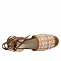 Chaussure ouverte pour femmes avec lacets en daim brun clair et tissu multicouleur talon 1 - Pointures disponibles:  34, 43, 45