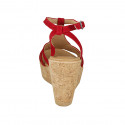 Sandale pour femmes en daim rouge avec courroie, goujons, plateforme et talon compensé 10 - Pointures disponibles:  42
