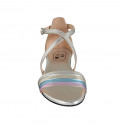 Zapato abierto para mujer con cinturon en piel laminada plateada, platino, azul claro y rosa tacon 1 - Tallas disponibles:  33
