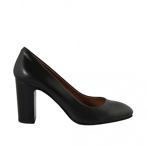Zapato de salon para mujer en piel negra con punta redonda tacon 8