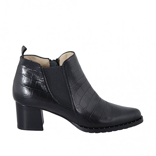 Woman's pointy ankle boot with...