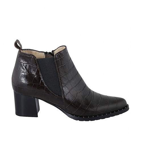 Woman's pointy ankle boot with...