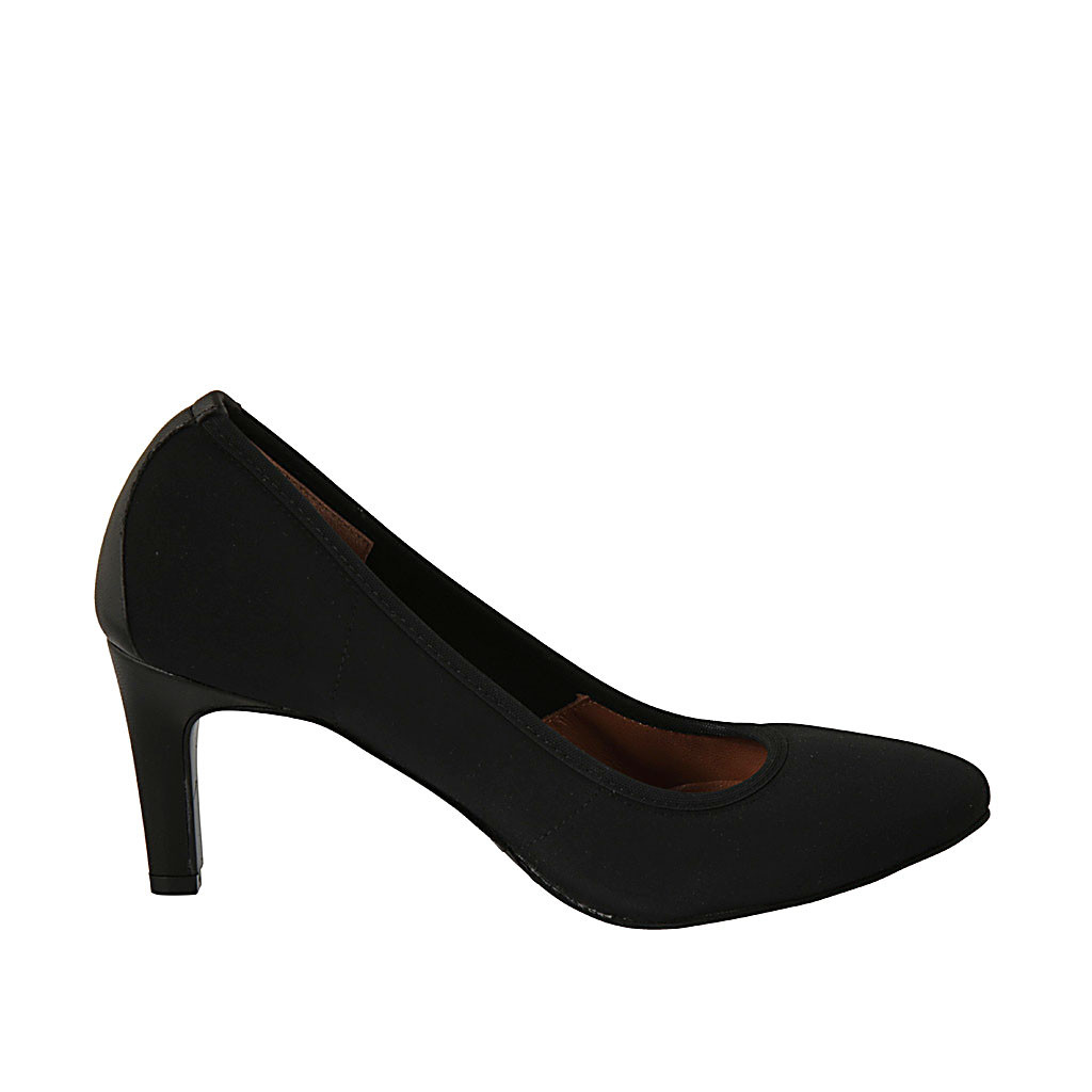 Woman's pointy pump in black fabric heel 6