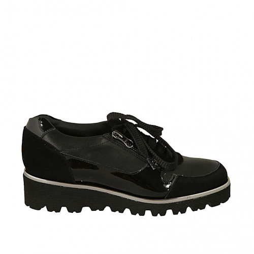 Woman's laced shoe with zipper in black suede, leather and patent leather wedge heel 4 - Available sizes:  32, 33, 34, 43