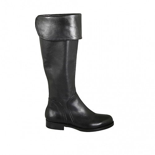 Woman's boot with turnover and zipper...