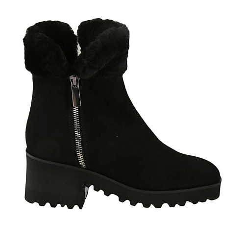 Woman's ankle boot in black suede with zippers and fur lining heel 6 - Available sizes:  42