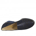 Chaussure fermeé pour femmes avec elastiques et semelle amovible en cuir perforé lamé bleu talon 4 - Pointures disponibles:  31, 32, 33, 34, 42, 43, 44