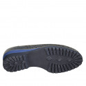 Chaussure fermeé pour femmes avec elastiques et semelle amovible en cuir perforé bleu talon 4 - Pointures disponibles:  42, 43, 45