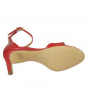 Chaussure ouverte pour femmes en cuir rouge avec courroie talon 8 - Pointures disponibles:  42, 43