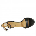 Chaussure ouverte pour femmes avec courroie à la cheville en cuir noir talon 8 - Pointures disponibles:  43