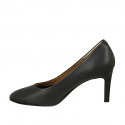 Woman's pump shoe in black leather heel 8 - Available sizes:  31, 32, 34