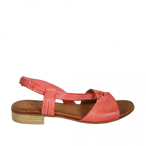 Woman's sandal in red leather with...