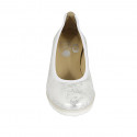 Zapato de salon para mujer en gamuza imprimida laminada plateada cuña 4 - Tallas disponibles:  42