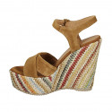 Sandale pour femmes avec plateforme et courroie en daim cognac et tissu multicouleur talon compensé 12 - Pointures disponibles:  42, 43