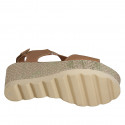Sandalia para mujer con cierre de velcro en piel marron claro y tejido cuña 7 - Tallas disponibles:  43