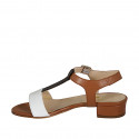 Sandalia para mujer con cinturon en piel brun claro, blanca y negra tacon 3 - Tallas disponibles:  45
